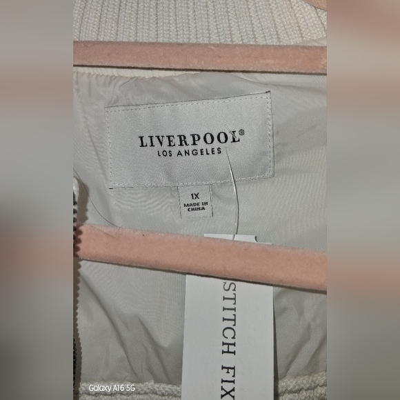 *NWT* White Quilted Vest by Liverpool - Picture 2 of 9